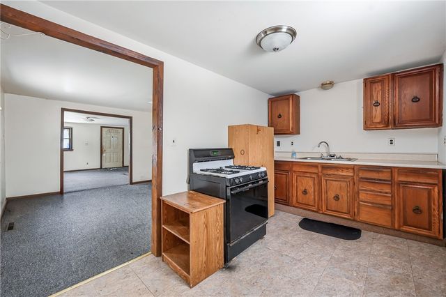 305 Jackson St, Jamestown, PA 16134