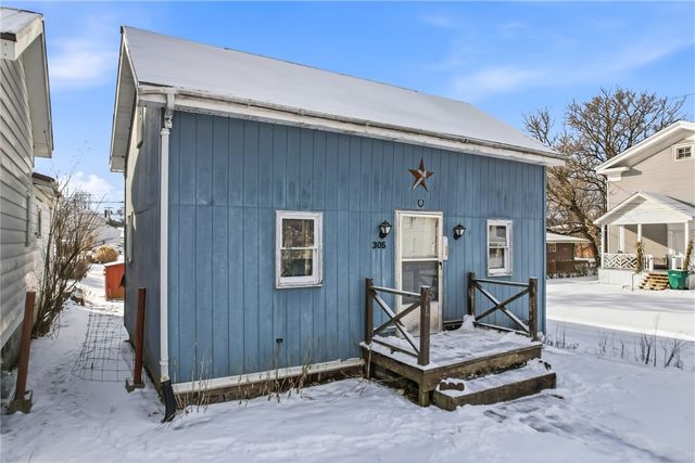 305 Jackson St, Jamestown, PA 16134