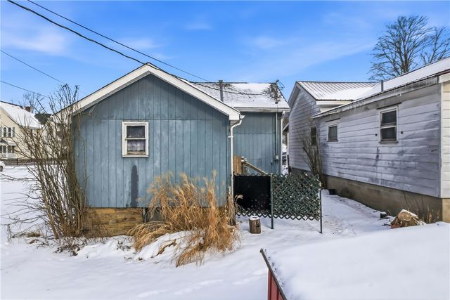 305 Jackson St, Jamestown, PA 16134