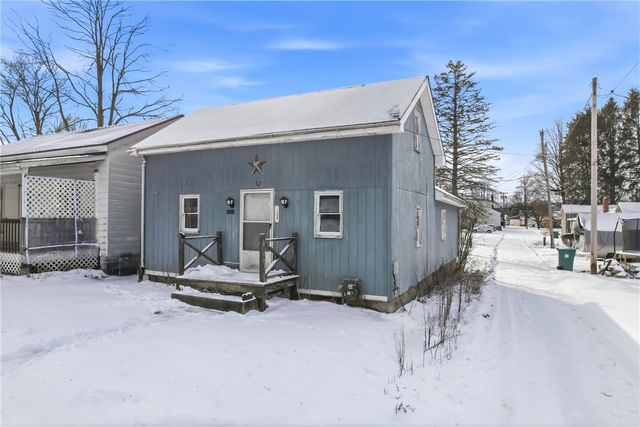 305 Jackson St, Jamestown, PA 16134