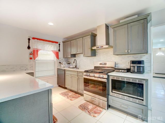 267 Watson Avenue, Perth Amboy, NJ 08861