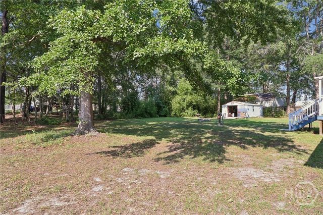 124 Edgewater Drive, Bloomingdale, GA 31302