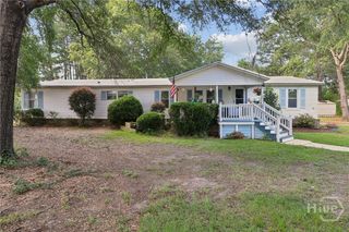 124 Edgewater Drive, Bloomingdale, GA 31302