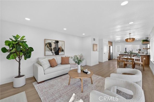 13972 Chelmsford, Westminster, CA 92683