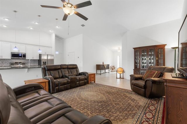 11 RANDOU PLACE, Palm Coast, FL 32164