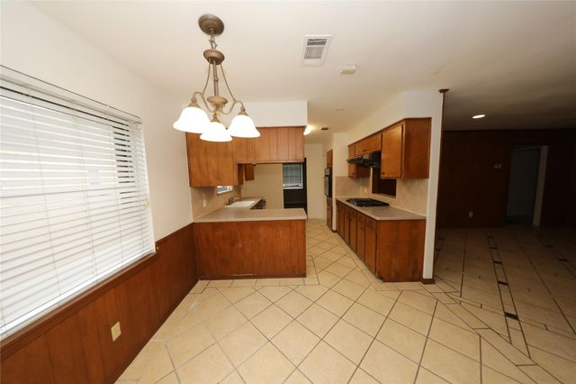 8519 Leader Street, Houston, TX 77036