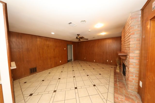 8519 Leader Street, Houston, TX 77036