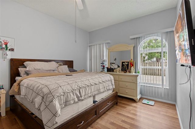 6808 YARDLEY OAKS COURT, Tampa, FL 33625