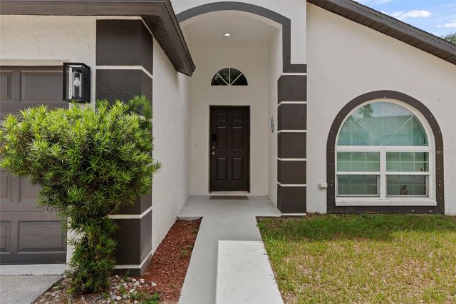 6808 YARDLEY OAKS COURT, Tampa, FL 33625