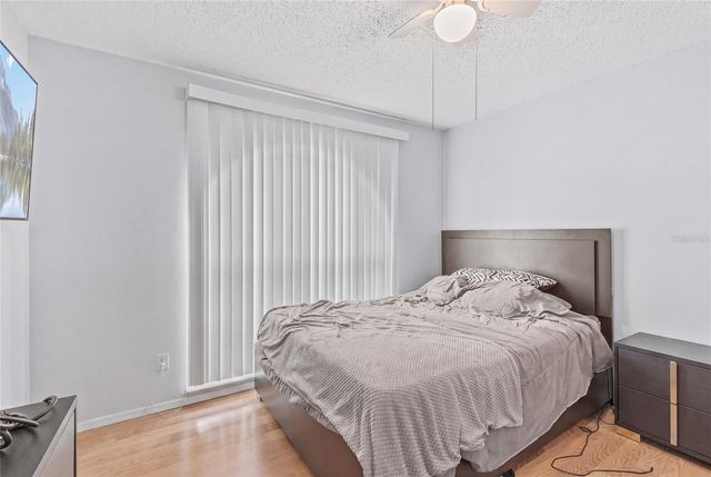 6808 YARDLEY OAKS COURT, Tampa, FL 33625