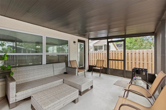 6808 YARDLEY OAKS COURT, Tampa, FL 33625