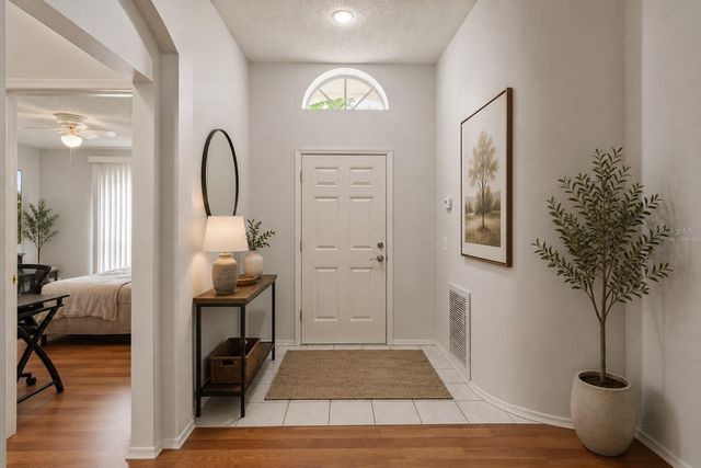 6808 YARDLEY OAKS COURT, Tampa, FL 33625