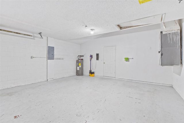 6808 YARDLEY OAKS COURT, Tampa, FL 33625