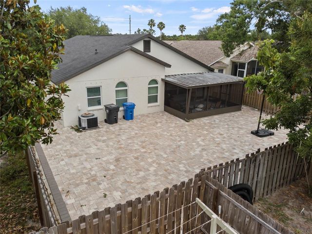 6808 YARDLEY OAKS COURT, Tampa, FL 33625