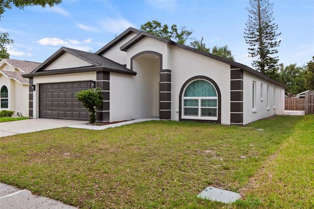 6808 YARDLEY OAKS COURT, Tampa, FL 33625