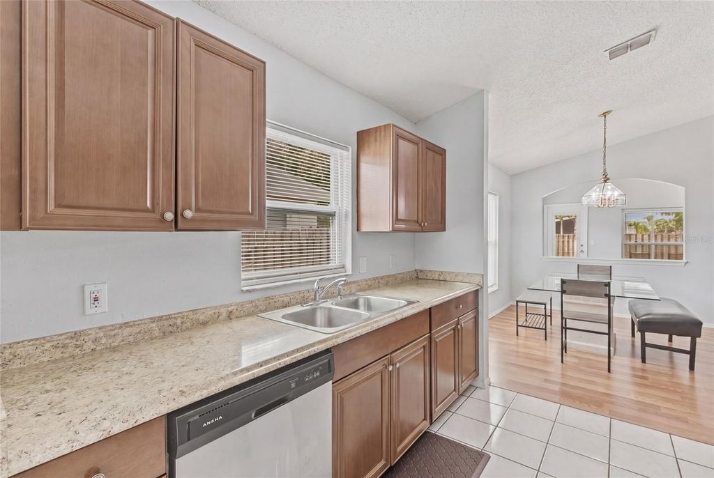 Image 32 of property listing at 6808 YARDLEY OAKS COURT, Tampa, FL 33625