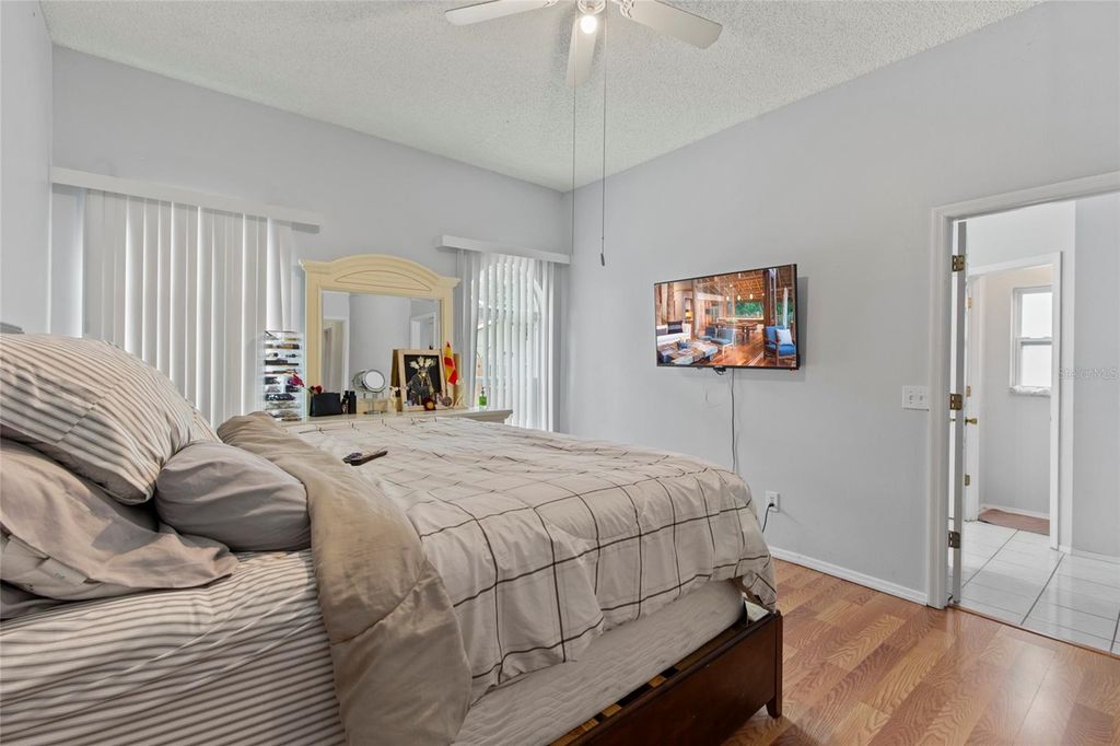 Image 39 of property listing at 6808 YARDLEY OAKS COURT, Tampa, FL 33625