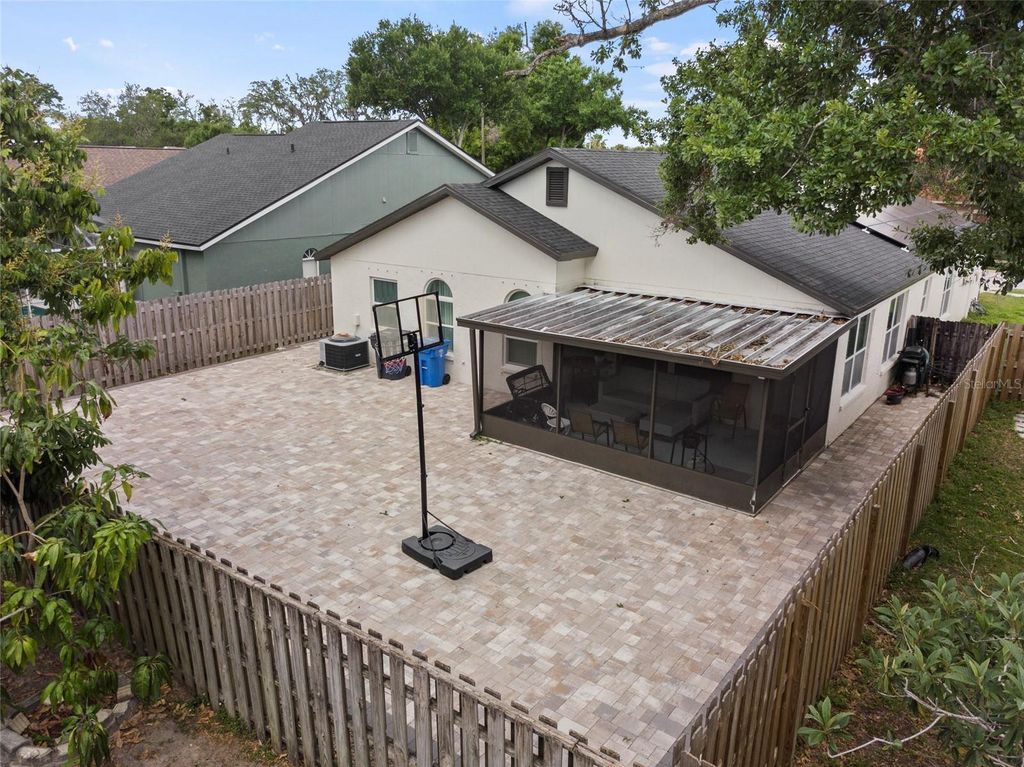 Image 63 of property listing at 6808 YARDLEY OAKS COURT, Tampa, FL 33625