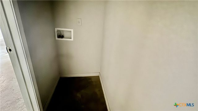 400 Lowes Boulevard B, Killeen, TX 76542