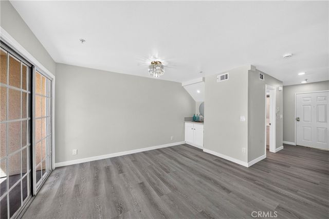 1131 Campbell Street 210, Glendale, CA 91207