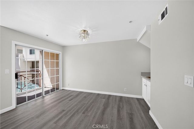 1131 Campbell Street 210, Glendale, CA 91207