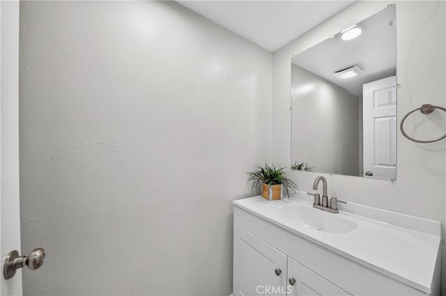 1131 Campbell Street 210, Glendale, CA 91207