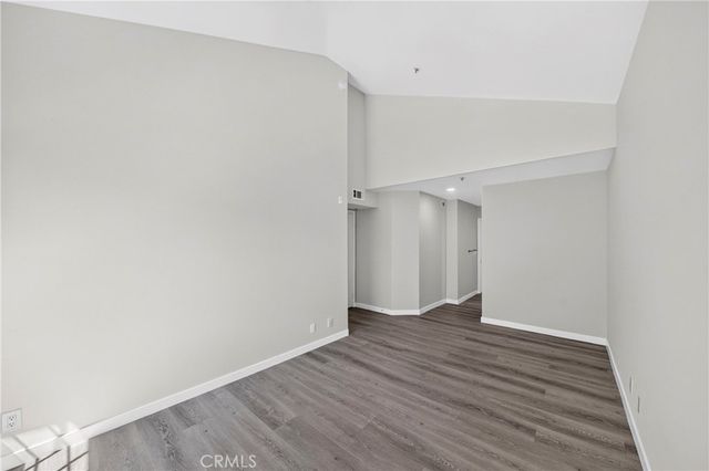 1131 Campbell Street 210, Glendale, CA 91207