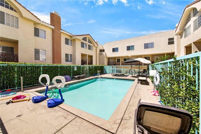 1131 Campbell Street 210, Glendale, CA 91207
