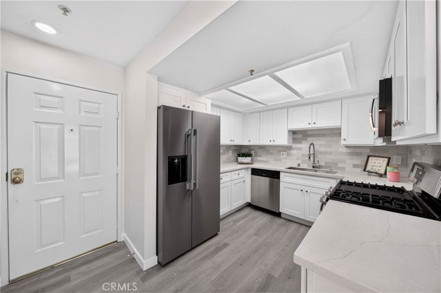 1131 Campbell Street 210, Glendale, CA 91207