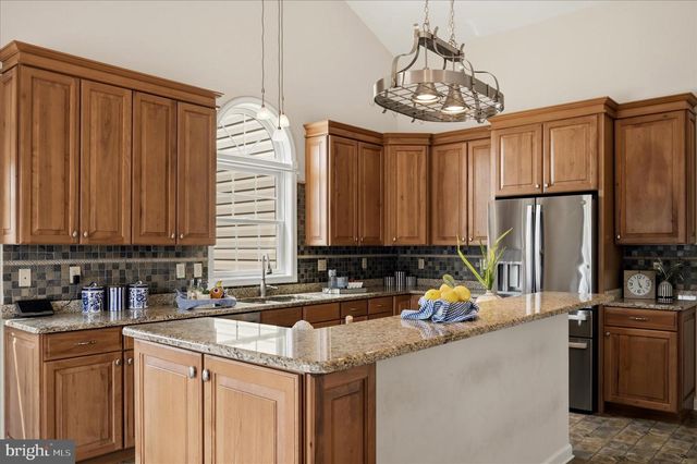1792 MYERSTOWN RD, Charles Town, WV 25414