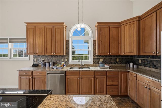 1792 MYERSTOWN RD, Charles Town, WV 25414
