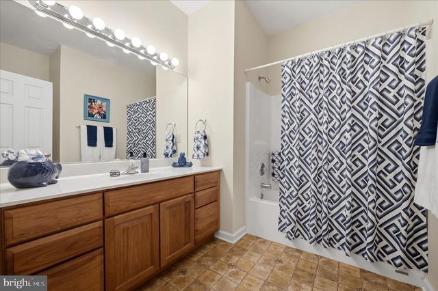 1792 MYERSTOWN RD, Charles Town, WV 25414
