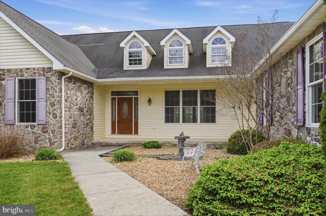 1792 MYERSTOWN RD, Charles Town, WV 25414