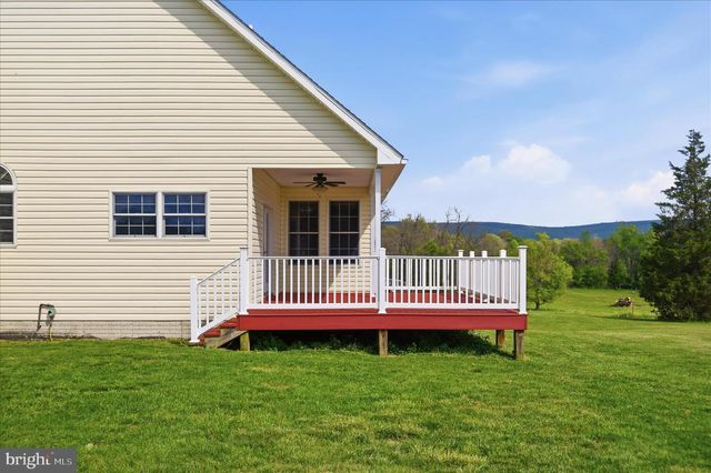 1792 MYERSTOWN RD, Charles Town, WV 25414