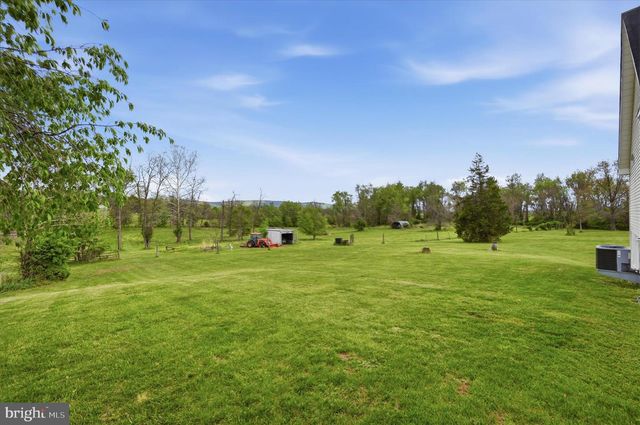 1792 MYERSTOWN RD, Charles Town, WV 25414