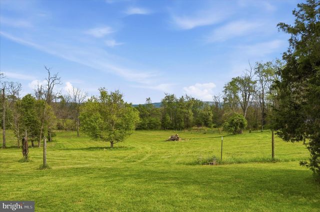 1792 MYERSTOWN RD, Charles Town, WV 25414
