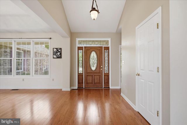 1792 MYERSTOWN RD, Charles Town, WV 25414