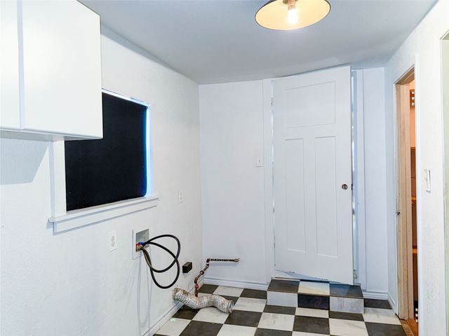 2007 Avenue E, Cisco, TX 76437