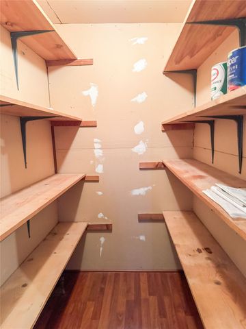 2007 Avenue E, Cisco, TX 76437