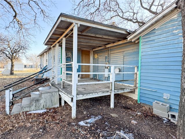 2007 Avenue E, Cisco, TX 76437