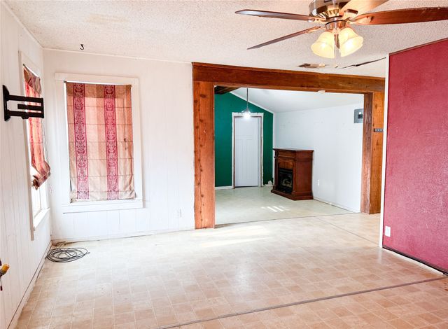 2007 Avenue E, Cisco, TX 76437