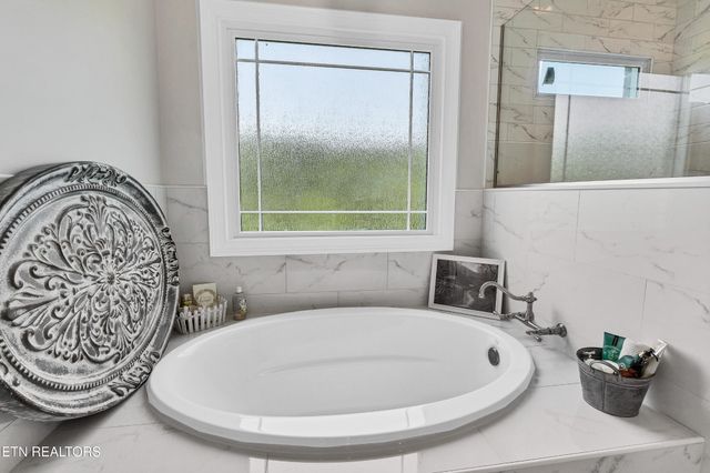 101 Settlers Point Blvd, Maryville, TN 37801