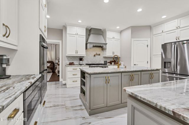 101 Settlers Point Blvd, Maryville, TN 37801