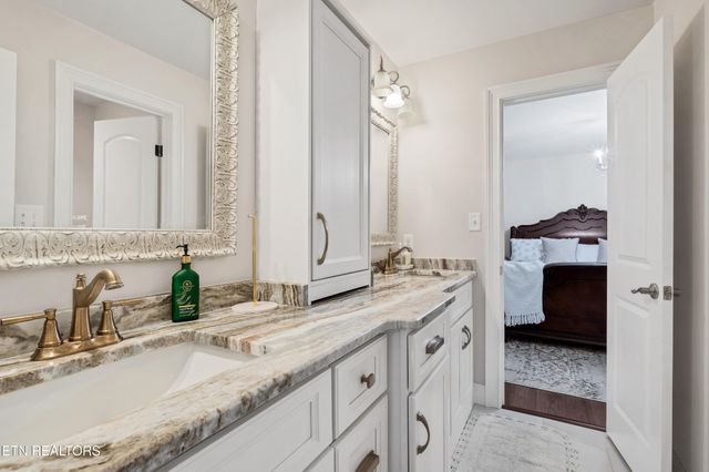 101 Settlers Point Blvd, Maryville, TN 37801