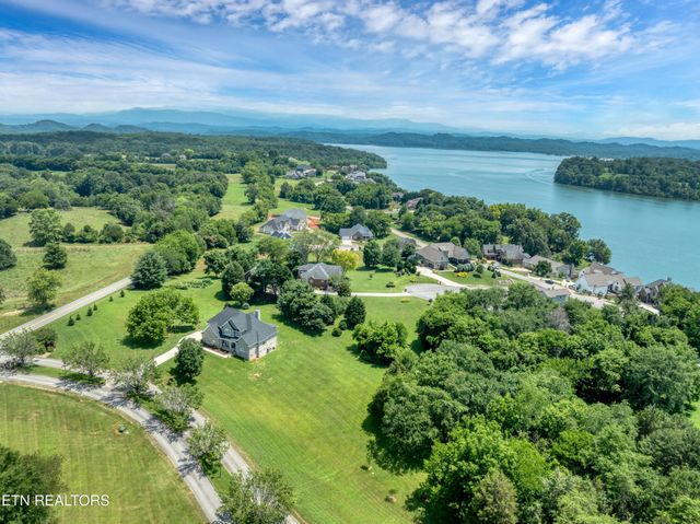 101 Settlers Point Blvd, Maryville, TN 37801