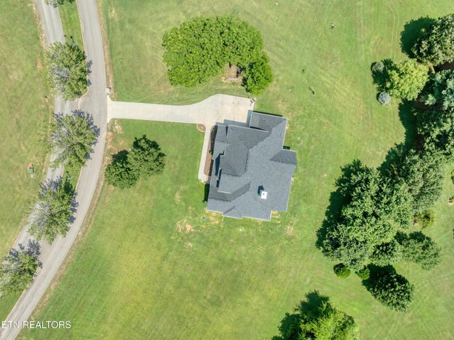 101 Settlers Point Blvd, Maryville, TN 37801