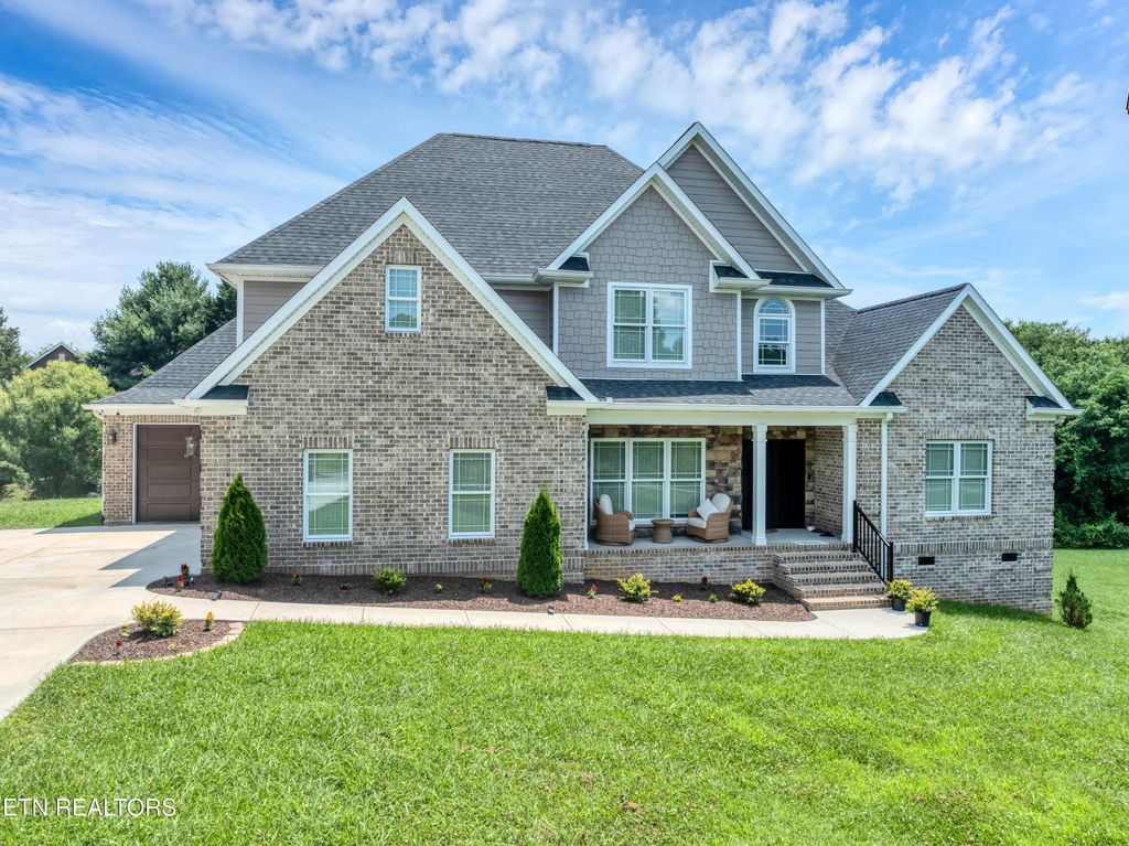 101 Settlers Point Blvd, Maryville, TN 37801