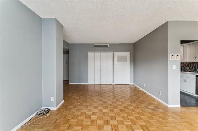 333 W Meyer Boulevard 504, Kansas City, MO 64113