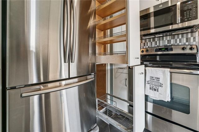 333 W Meyer Boulevard 504, Kansas City, MO 64113