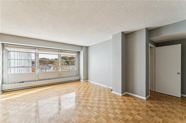 333 W Meyer Boulevard 504, Kansas City, MO 64113